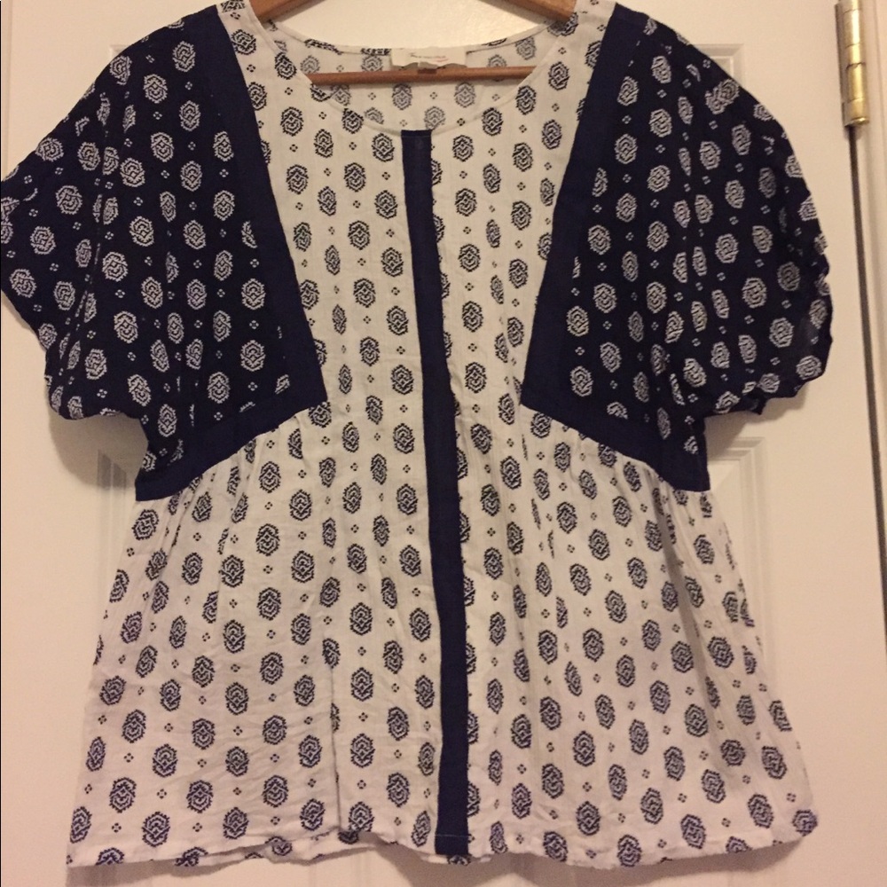 Vince Camuto Gauzy Summer Top, size Medium